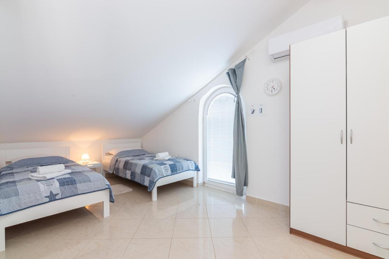 Apartment Mimoza 5, Baska, Krk المظهر الخارجي الصورة